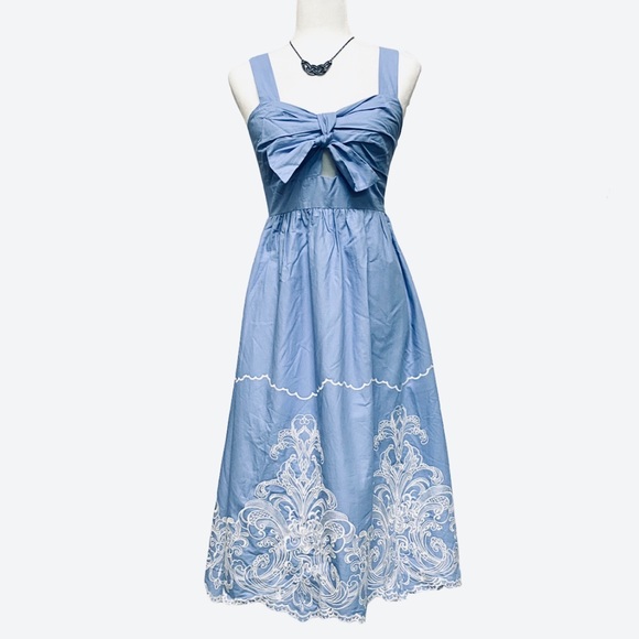 FOXIEDOX  Uma Embroidered Dress - Small - NWT - Picture 3 of 6